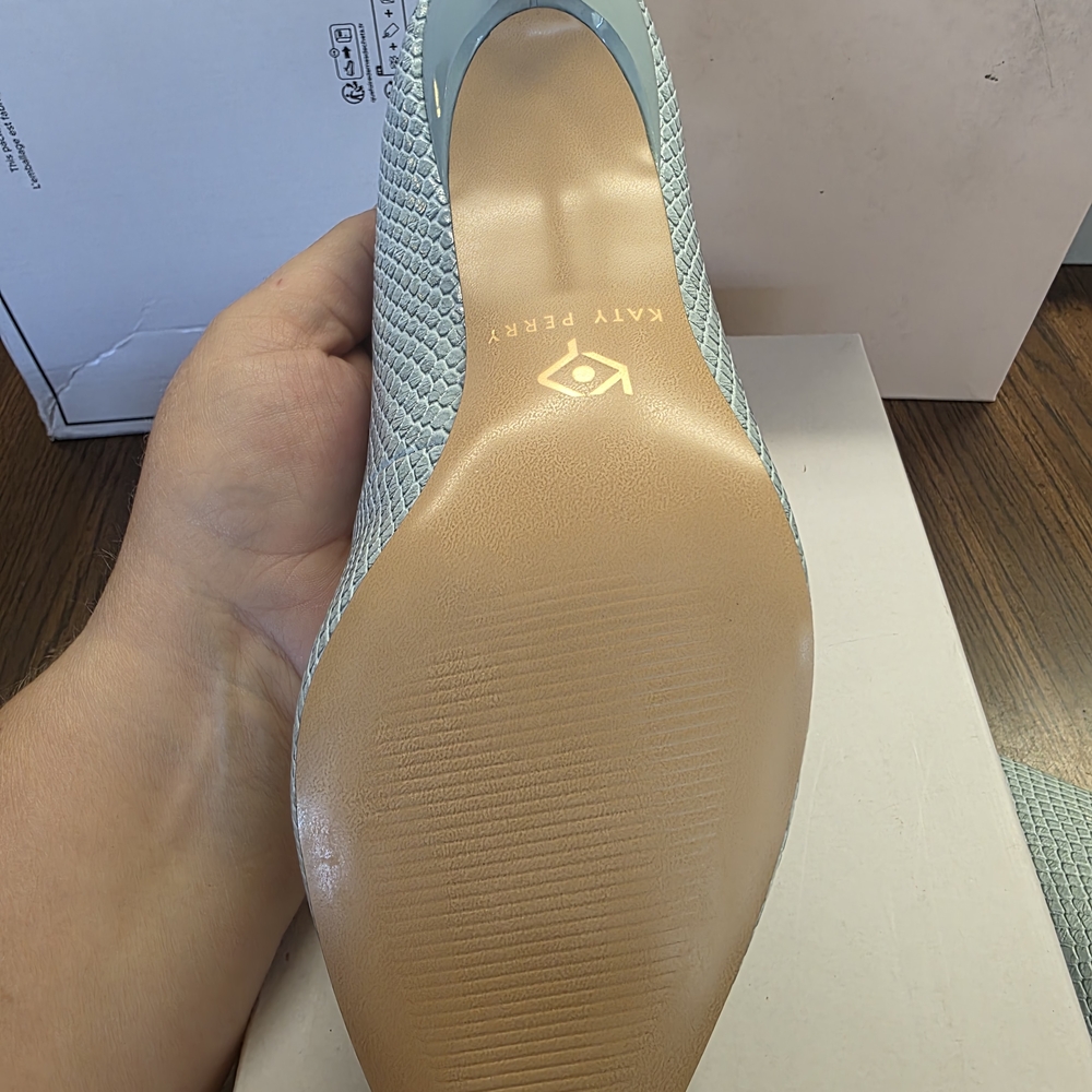 Katy Perry Collections Light Blue Textured Pointed-Toe Pumps - Picture 5 of 9